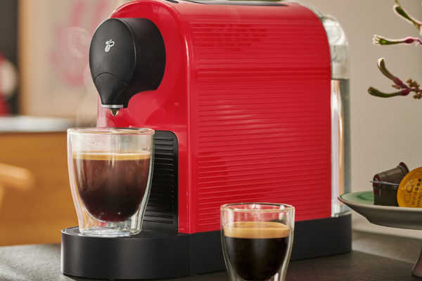 Ekspres kapsułkowy Tchibo Cafissimo Pure Plus Red